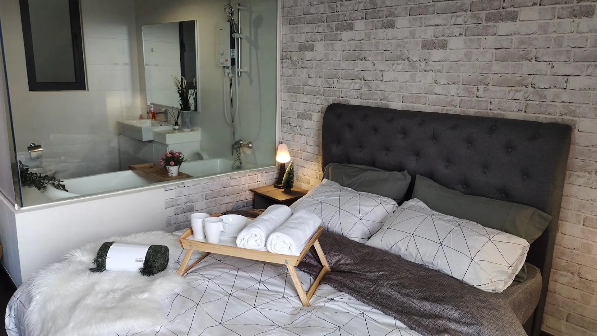 דירה ג'והור בהרו V Summerplace Duplex Units By R9 Homestay
